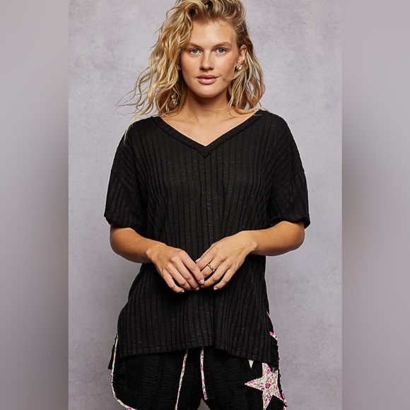 POL Ribbed Knit V-Neck Short Sleeve T-Shirt - Picture 3 of 6